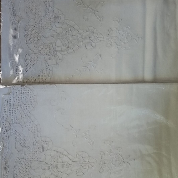 2 Beautiful Italian linen bath towels 30x44 - Picture 4 of 4